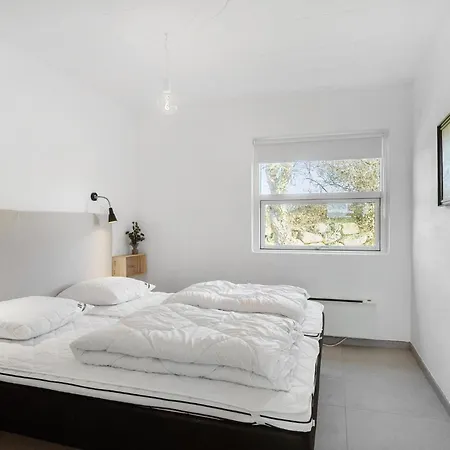 4 Bedroom Awesome In Prázdninový dům *