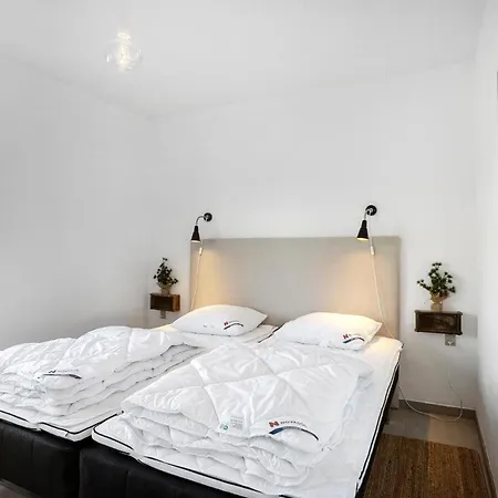 4 Bedroom Awesome In Tatil Evi Frorup