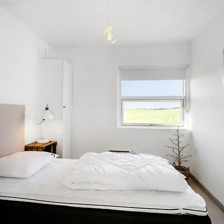 בית נופש 4 Bedroom Awesome In