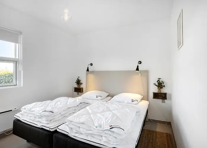 4 Bedroom Awesome In Feriehus Frorup